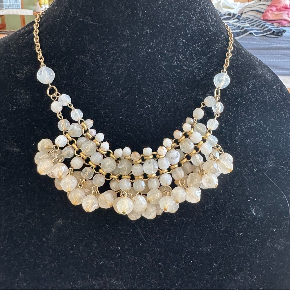 Elegant Gold and Cream Beaded Necklace